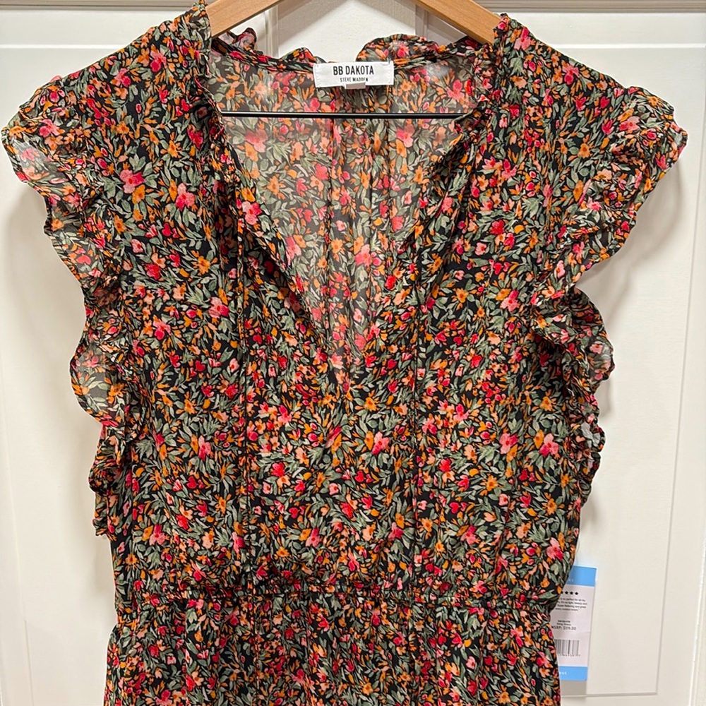 Beautiful Steve Madden Floral Dress Lg
